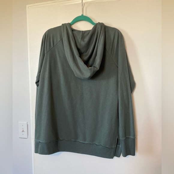 Maurice’s hooded sweater size women’s small - Picture 5 of 5